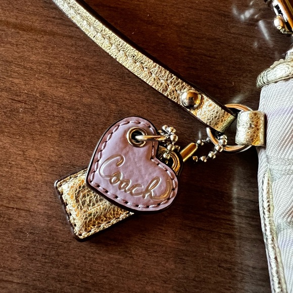 Vintage Coach Wristlet - Picture 3 of 6